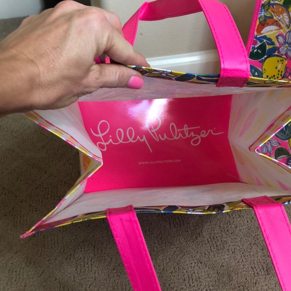 Brand New Lilly Pulitzer Reusable Totes - Picture 3 of 3
